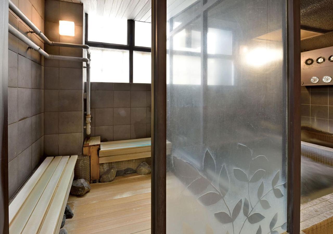 Capsule And Sauna Rosco Токио Экстерьер фото